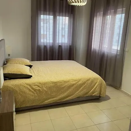 Duplex A La Armacao de Pera